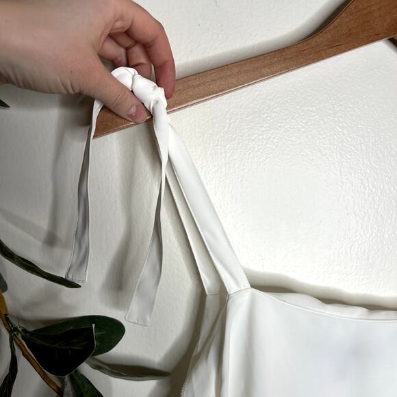 Banana Republic White Flowy Tank LAST CALL - Picture 2 of 5